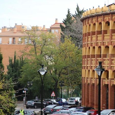 Amplio Apartamento Plaza De Toros サラゴサ エクステリア 写真