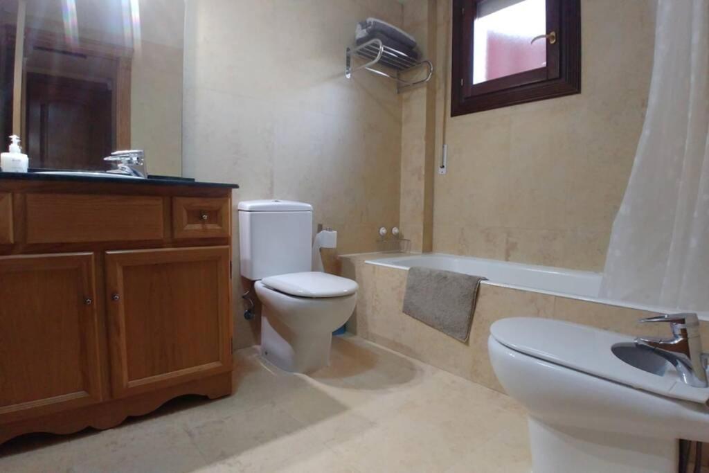 Amplio Apartamento Plaza De Toros サラゴサ エクステリア 写真